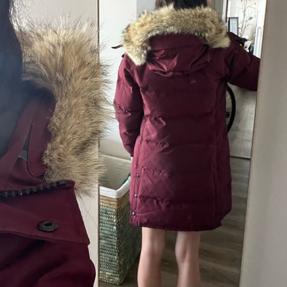 Canada goose burgundy parka size medium - Picture 4 of 16